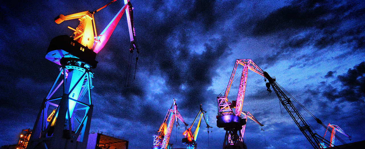 Pula's cranes - light show (Visit Pula)